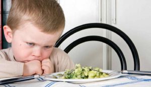 Niño o niña mal comedor